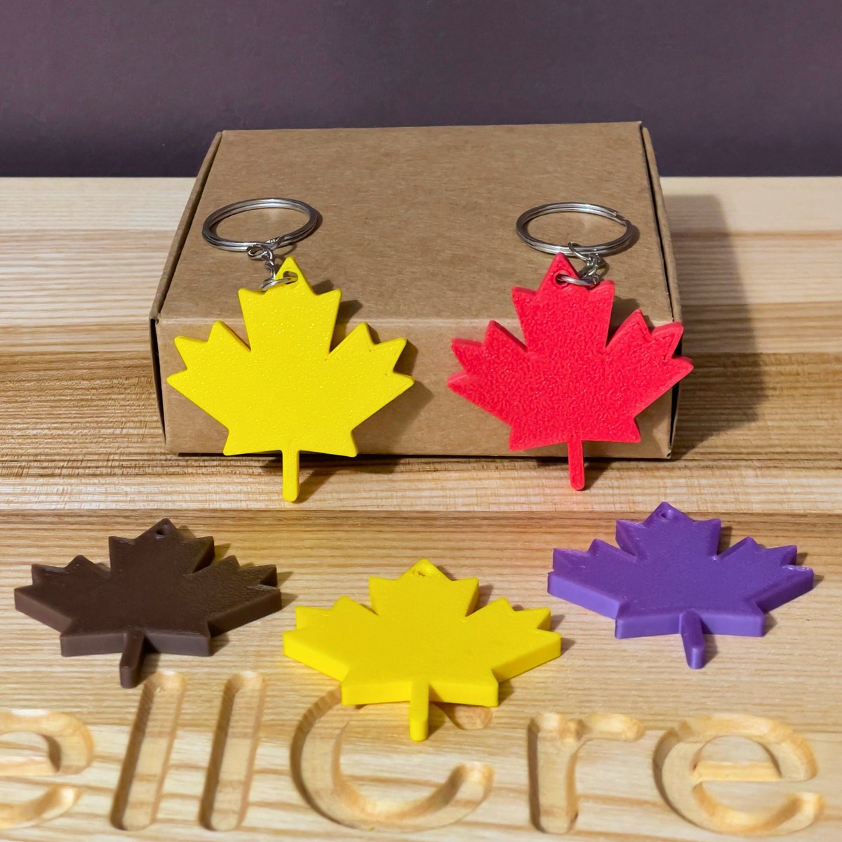 Canada Maple Leaf Keychain, 3D Printed, Customizable Colors, Animal Keychain, Eco-Friendly Material - Image 2